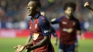 El Barcelona lanza su primera oferta por Estupiñán. Foto: El Universo