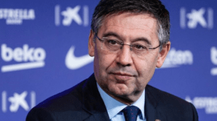 Bartomeu cava su tumba en el Barça "Foto: El Periódico"