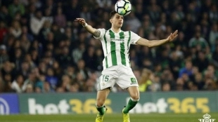  Bartra abre la puerta de regreso al Barcelona / Realbetisbalompie.es