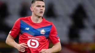 El West Ham le quiere quitar al Milan el fichaje de Botman