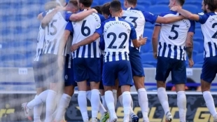 El Brighton y su jugador-entrenador para el próximo partido - Foto: Grada3