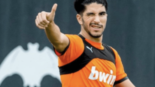 Carlos Soler sigue avivando el fuego de la polémica en el Valencia "Foto: ElDesmarque"