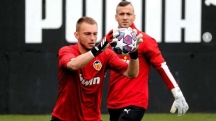 Cillessen quiere salir del Valencia / Besoccer.com