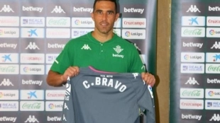 Claudio Bravo desea seguir en el Betis / ABC.es