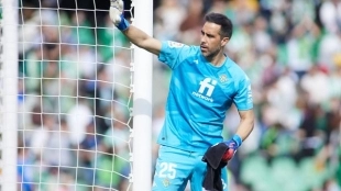 El cancerbero chileno podría poner rumbo al Girona. Foto: La Razón