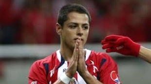 Se confirma la oferta de Chivas por Chicharito. Foto: Radio Fórmula