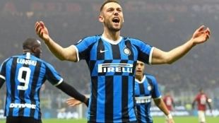 De Vrij sigue siendo la obsesión de Conte para la defensa del Tottenham