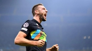 Stefan De Vrij, nueva opción para la zaga del FC Barcelona