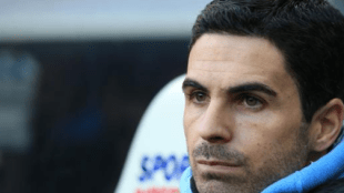 El Arsenal ya tiene central