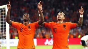 Las dudas del Barcelona con Wijnaldum y Depay 