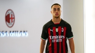 Dest no quiere regresar al Barcelona / ACMilan.com