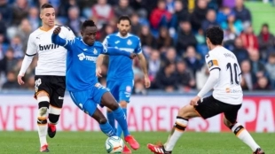Djené Dakonam sigue en la mira de varios equipos de la Premier League
