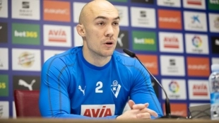 El Sevilla, cerca de cerrar el fichaje de Marko Dmitrovic