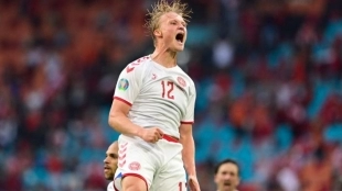OFICIAL: Dolberg, nuevo delantero del Sevilla