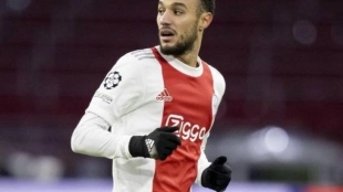 El fichaje de Mazraoui se complica para el Barcelona / Cadenaser.com