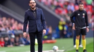 El Valencia pone en venta a tres jugadores / Elcorreo.com