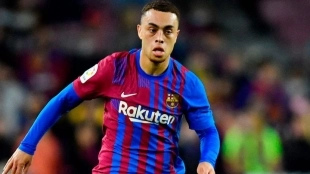  El Chelsea quiere fichar a Sergiño Dest, descarte de Xavi