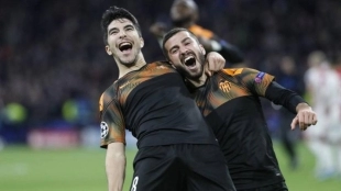 El Valencia quiere blindar a sus estrellas: Carlos Soler y José Luis Gayá