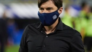 Dos nuevos candidatos al banquillo de Racing Club "Foto: Ovación Uy"