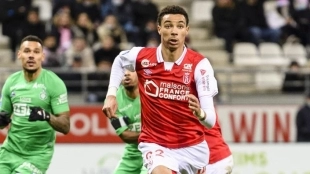 El Barcelona sigue los pasos de Hugo Ekitike