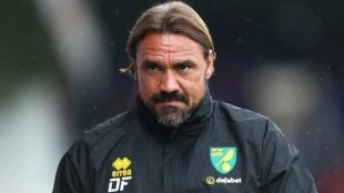 OFICIAL: Daniel Farke deja de ser entrenador del Norwich City