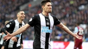 El Newcastle no dejará marchar a Federico Fernández / Pinterest
