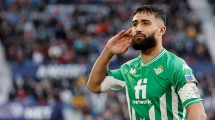 El jugador galo seguirá vistiendo la elástica verdiblanca. Foto: Marca
