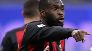 El AC Milan quiere pagar la opción de compra de Tomori "Foto: The Sun"