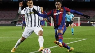 El Napoli se une a la puja por Junior Firpo