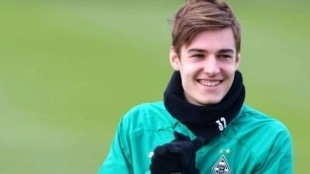 Otro interesante nombre para el mediocampo del Liverpool: Florian Neuhaus "Foto: EZAnime"