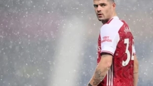 Granit Xhaka, una oportunidad de mercado que enamora a Mourinho y la Roma "Foto: Pain In The Arsenal"