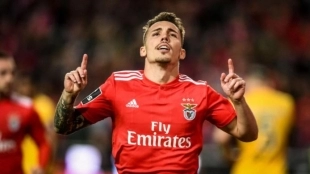 Los 3 jugadores que puede incluir el Barça en la operación Grimaldo