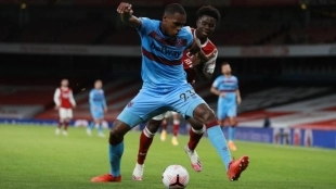 El Tottenham sigue los pasos de Issa Diop