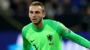 El Ajax toca la puerta de Jasper Cillessen