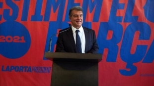 El tapado de Laporta para la delantera del Barcelona es Donyell Malen. Foto: El Mundo