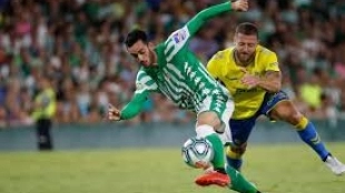OPINIÓN. Juanmi Jiménez, el fiasco dentro de los fichajes del Real Betis. Foto: La Razón