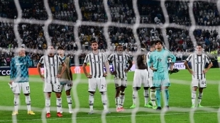 Los jugadores de la Juventus de Turín se disculpan tras una nueva derrota. Foto: AS Colombia