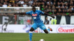 "El PSG van con todo a por Koulibaly. Foto: Getty Images"