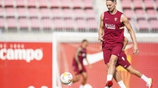 La cantidad de risa que paga el Barcelona por Luuk De Jong / Sevillafc.com