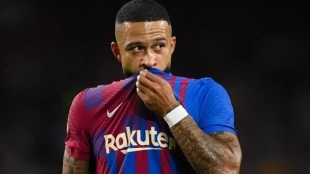 La salida de Memphis Depay del Barcelona es cuestión de horas / Okdiario.com