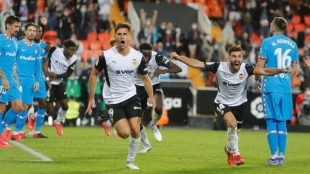 La Juventus prepara una oferta por 2 estrellas del Valencia CF