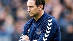 Frank Lampard no puede sacar al Everton del pozo 