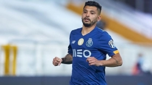 Las tres razones por las que el Sevilla va a fichar a Tecatito Corona
