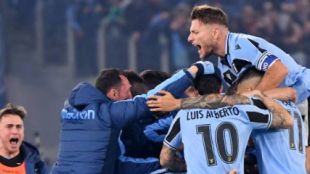 "La Lazio vuelve a liderar la Serie A veinte años después. Foto: Getty Images"