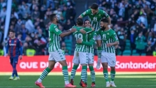 El Real Betis busca reforzar la zaga. Foto: Estadio Deportivo