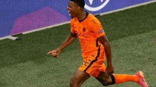 Los 3 laterales derechos que vigila el Manchester United para este verano