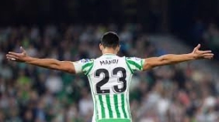 El equipo de la Premier que está interesado en Aïssa Mandi. Foto:goals.com