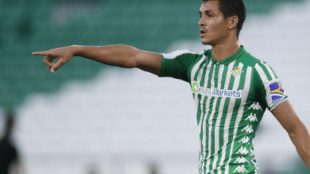 La renovación de Mandi por el Betis, en stand-by "Foto: Mundo Deportivo"