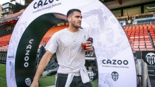 Maxi Gómez, a punto de marcharse del Valencia / Eldesmarque.com