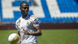 Mendy, de menos a más.
